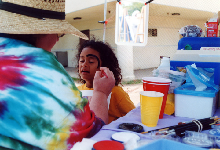Mari gets her face painted!