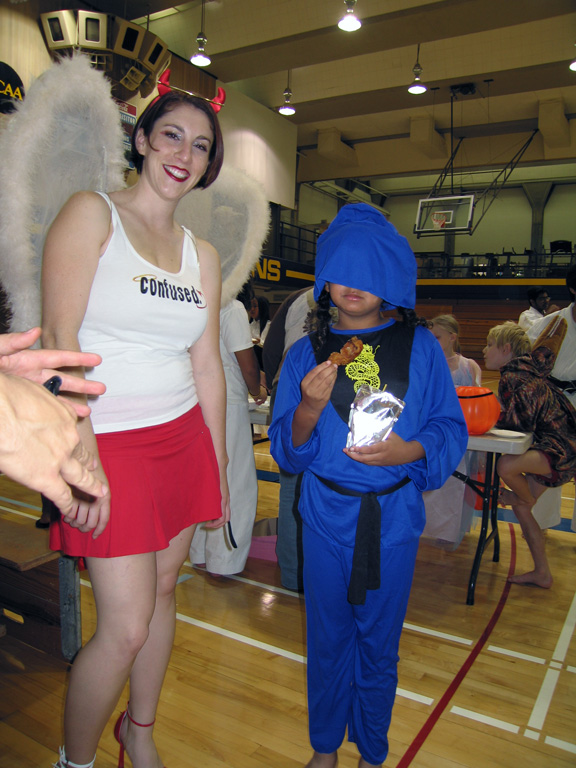 Mari and her confused friend!