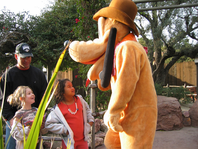 Mari meets Pluto!