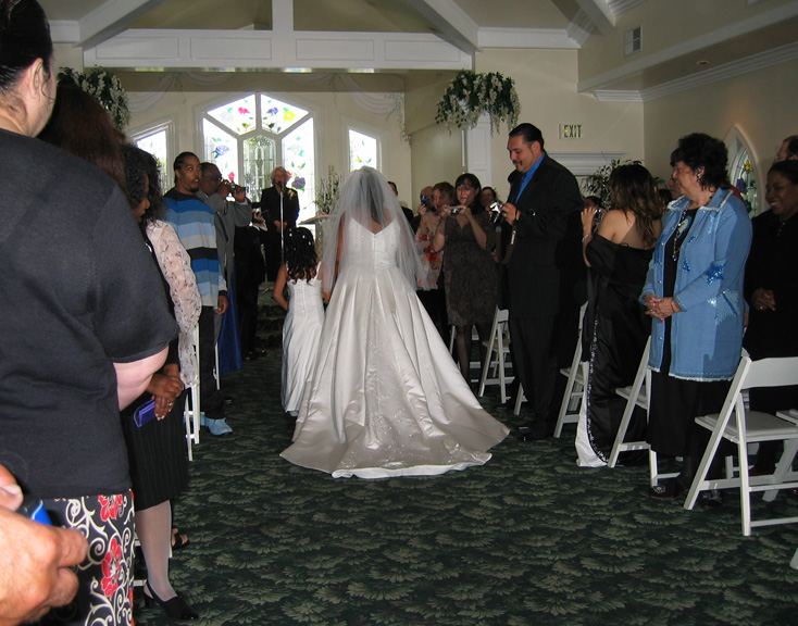 Mari and her mom prepare to take their vows!