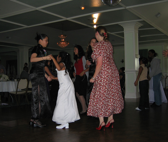 Mari dances!