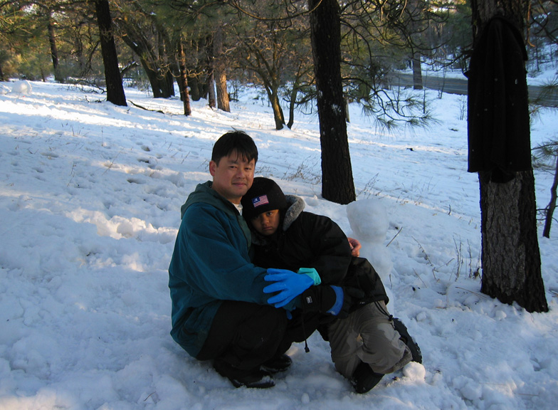 Mari gives daddy a hug!