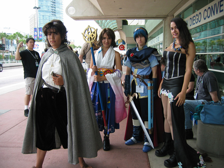 It's Frodo and friends!
