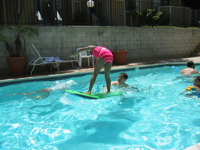 Mari goes surfing!