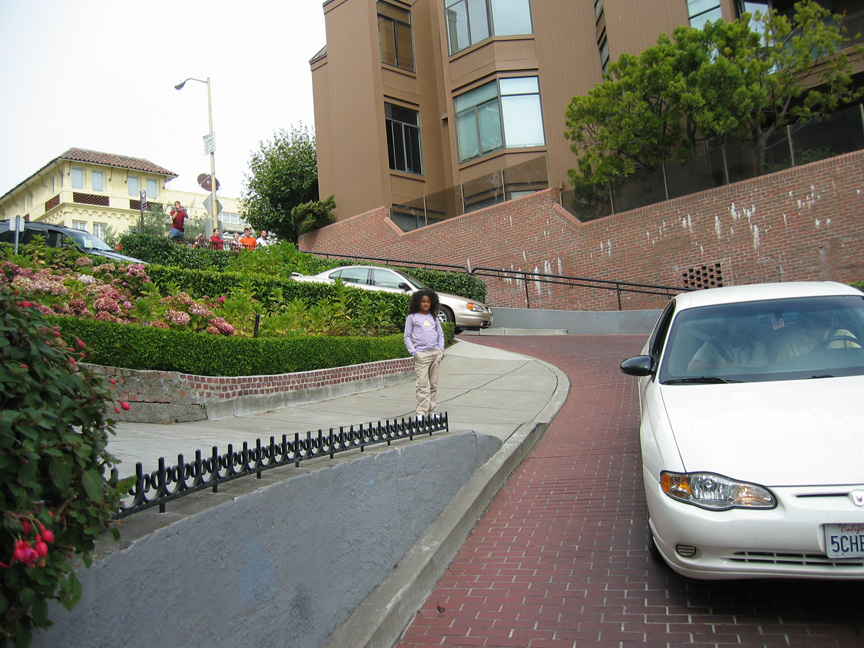 Mari checks out Lombard St again!