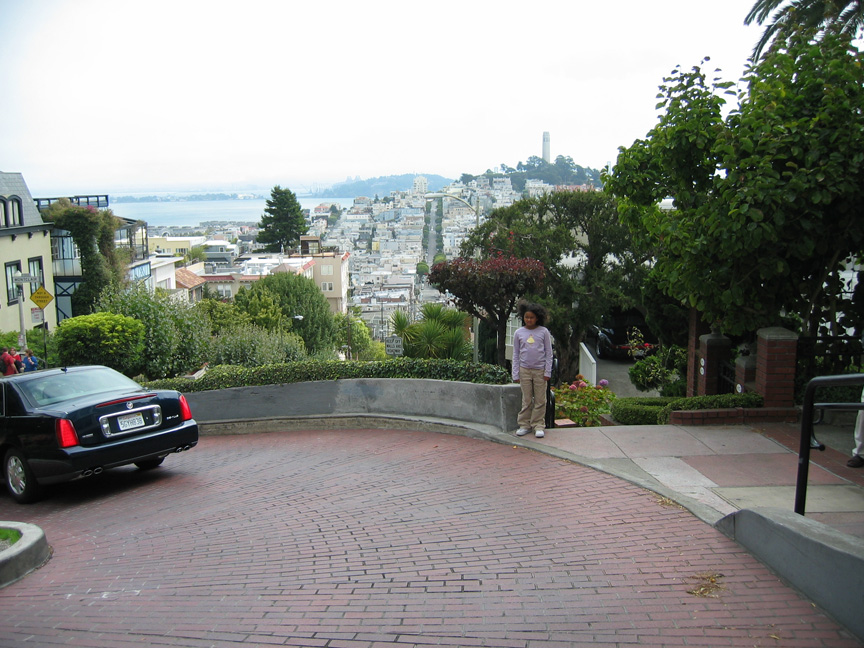 Mari checks out Lombard St again!