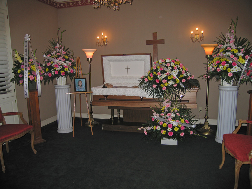 The viewing for Mei Ying Hom at Greenwood Mortuary.