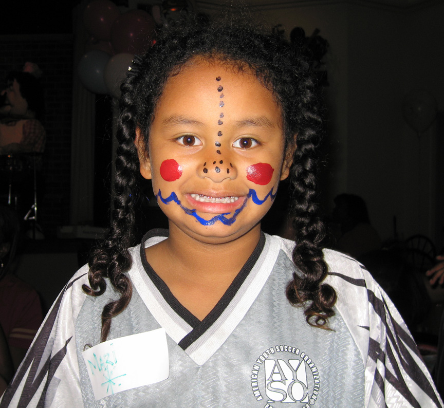 Mari gets her face painted!