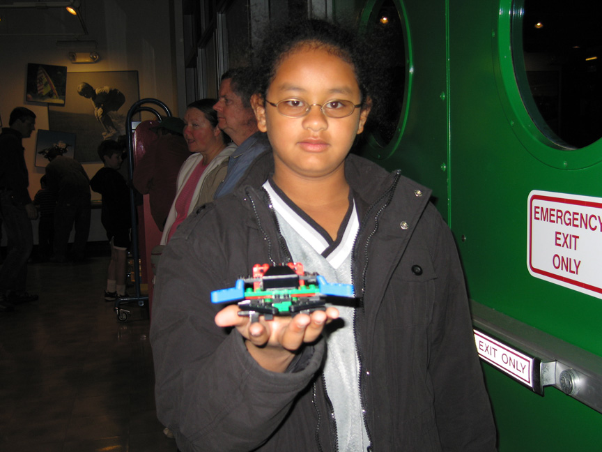 Mari builds a lego racer!
