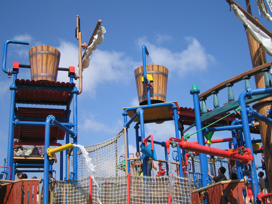 Soak N Sail is one of Mari's fav areas at Legoland!