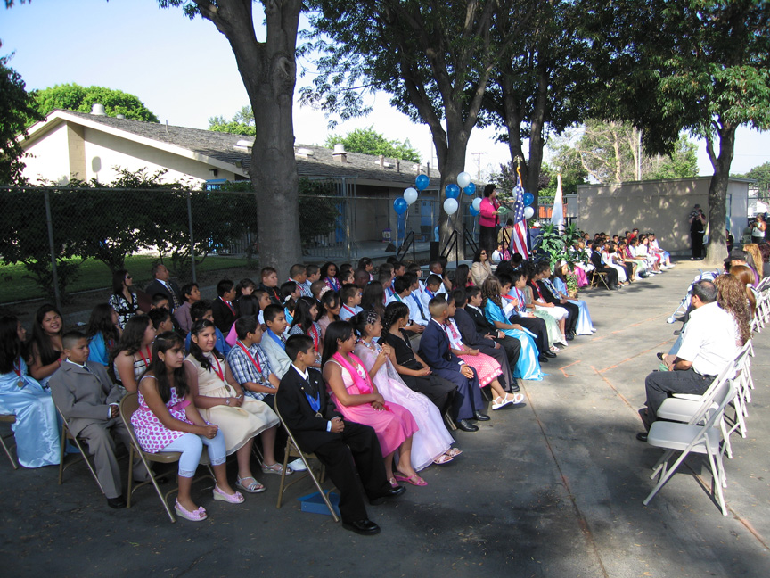 Mari sits with her class!