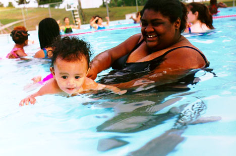 Mari swims with mom